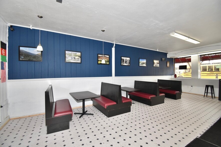 More Photos Of 982 Main St, Springfield Storefront For Sale