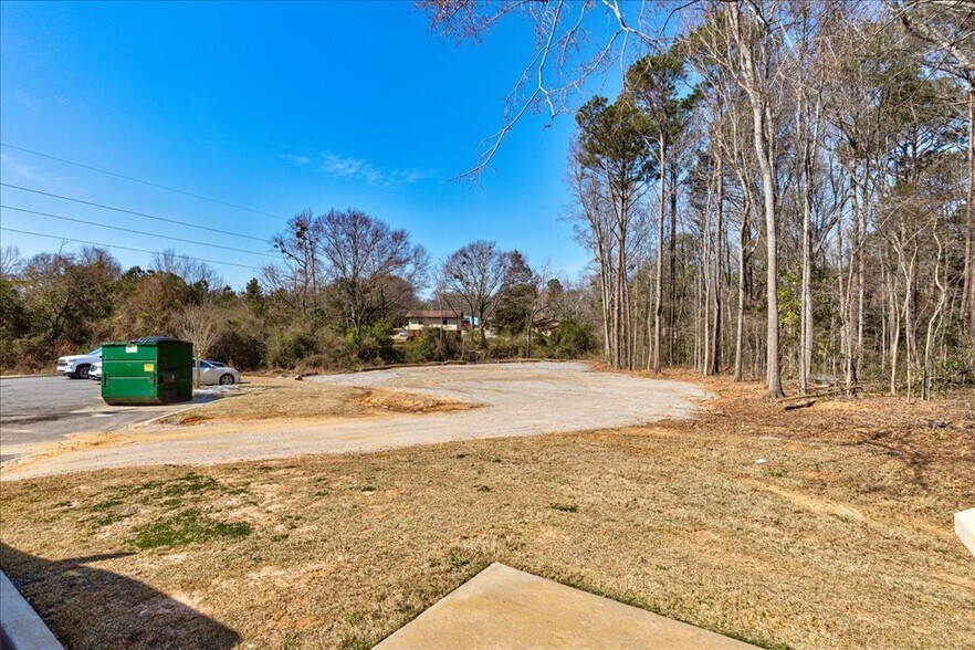 More Photos Of 438 Cabiness Road, Forsyth Storefront Retail Office For Sale