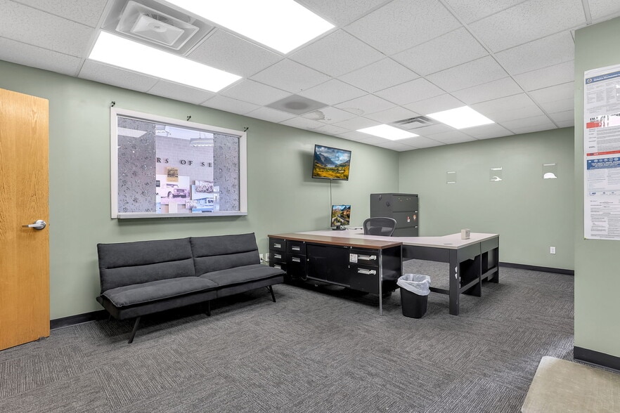 More Photos Of 1246 N Main St, Urbana Auto Dealership For Sale