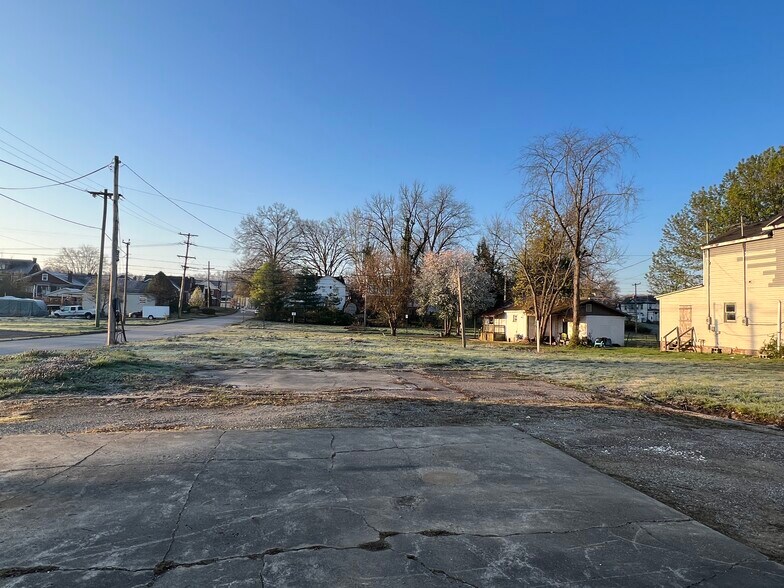 More Photos Of 711 Adams, Huntington Land For Sale