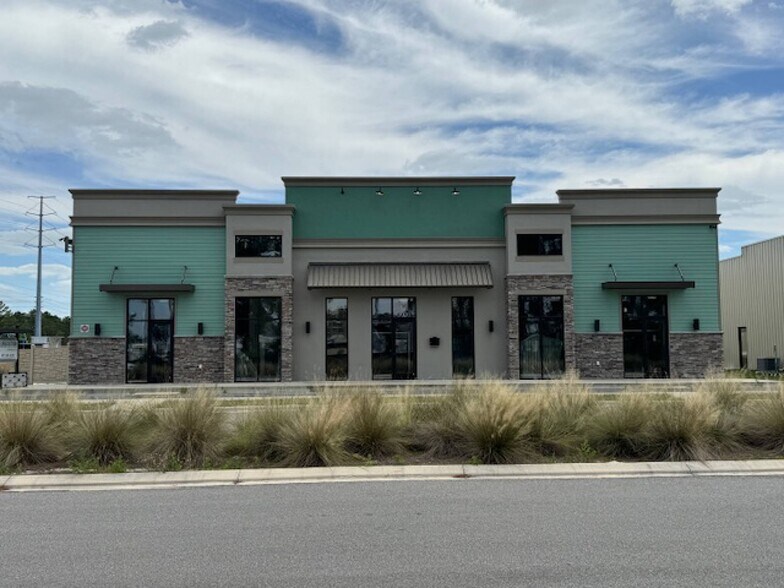 More Photos Of 6490 Way Point Blvd, Saint Cloud Light Distribution For Sale