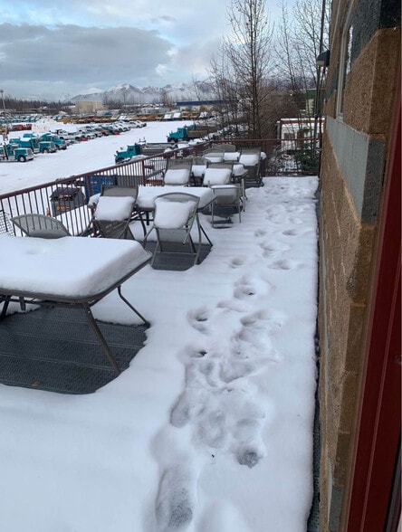 More Photos Of 8111 Dimond Hook Dr, Anchorage Flex For Lease