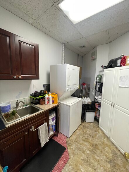 More Photos Of 98-1247 Kaahumanu St, Aiea Medical For Sale