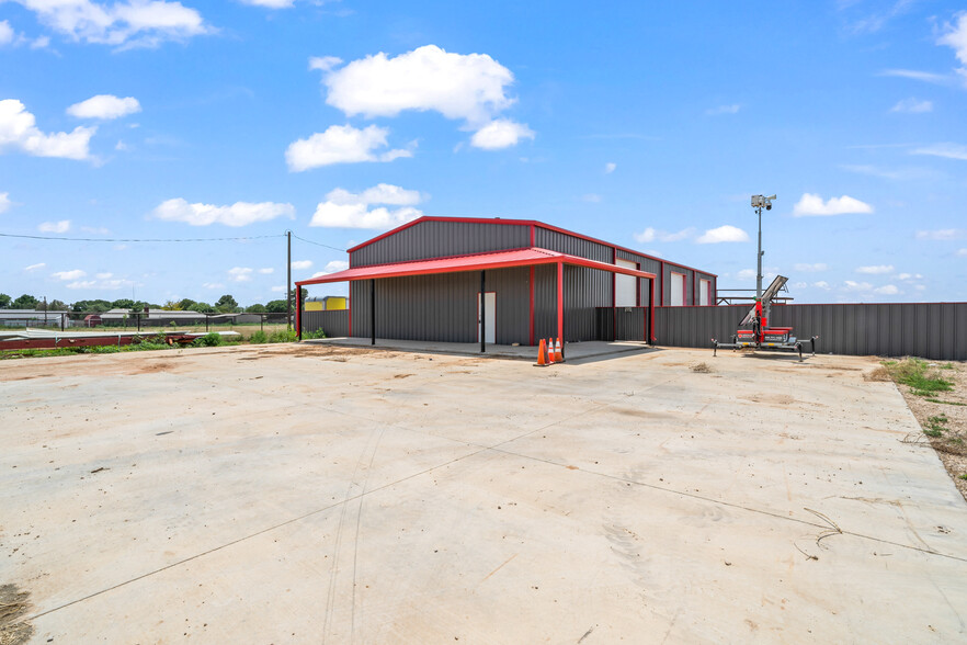 Primary Photo Of 12110 Private 2400 Rd, Lubbock Warehouse For Sale