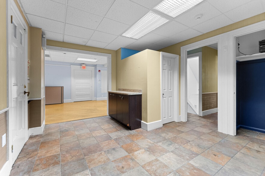 More Photos Of 21-25 Grove Ave, Verona Storefront Retail Office For Sale