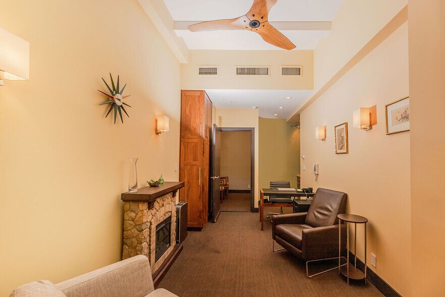 More Photos Of 51 Fifth Ave, New York Apartments For Sale