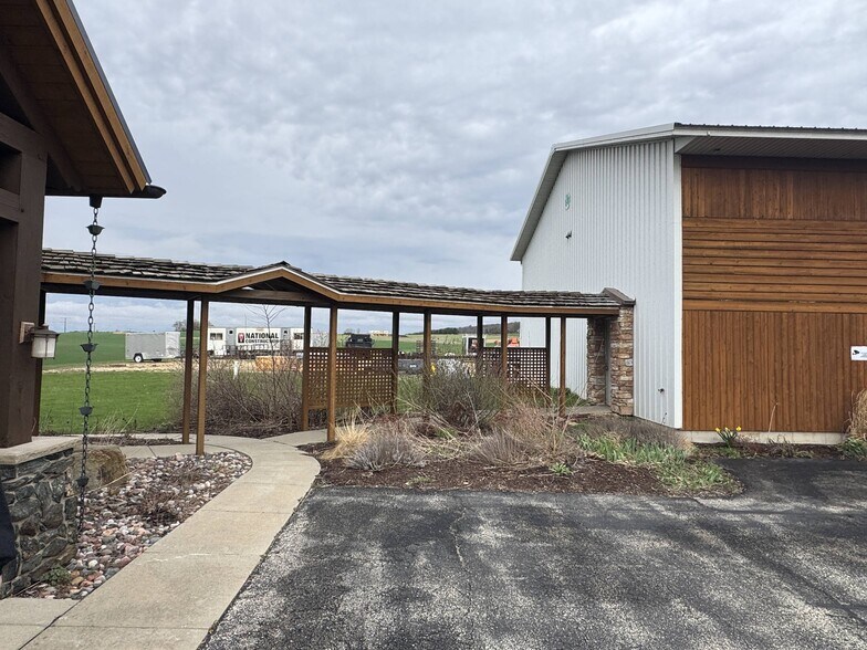 More Photos Of 4070 E Brigham Rd, Blue Mounds Office For Sale