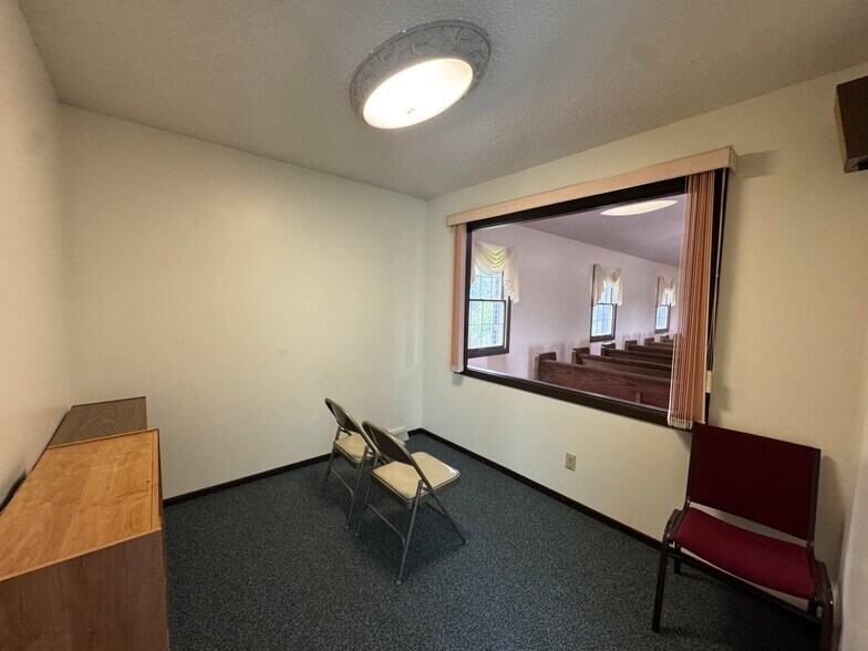 More Photos Of 228 Tom Miller Rd, Plattsburgh Flex For Sale