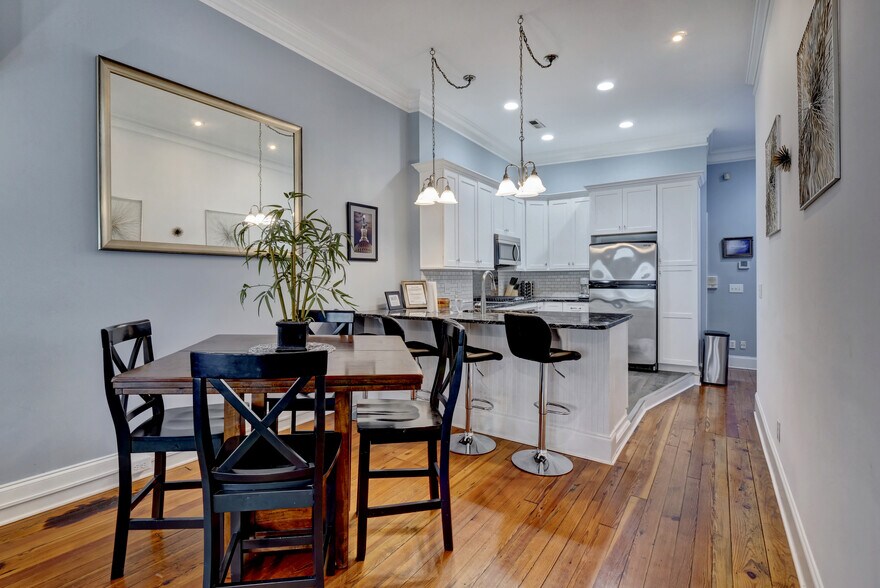 More Photos Of 271 N Front St, Wilmington General Retail For Sale