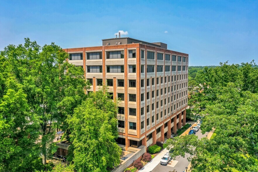 More Photos Of 5855 Bremo Rd, Richmond Medical For Lease