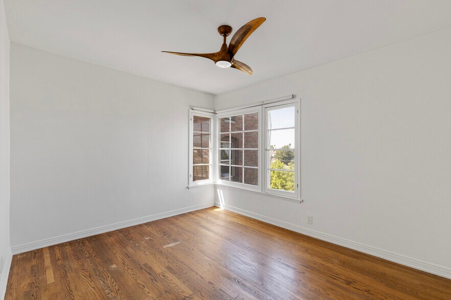 More Photos Of 120 S Coronado St, Los Angeles Apartments For Sale