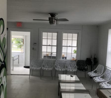 More Photos Of 2023 Jeffcott St, Fort Myers Office For Sale