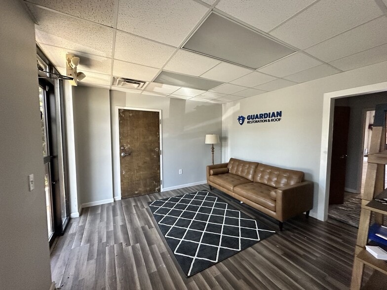 More Photos Of 6020 Parkway North Dr, Cumming Light Distribution For Lease