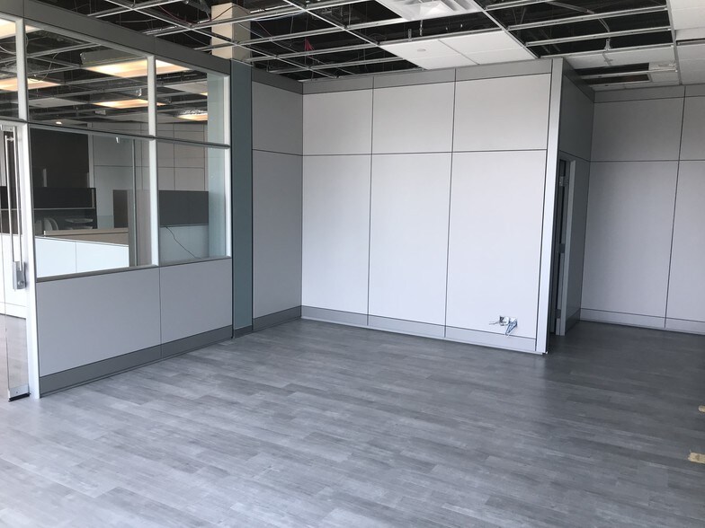 More Photos Of 5002 55th St, Red Deer Office For Lease