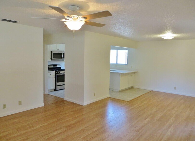 More Photos Of 415 4th St, Winters Multifamily For Sale