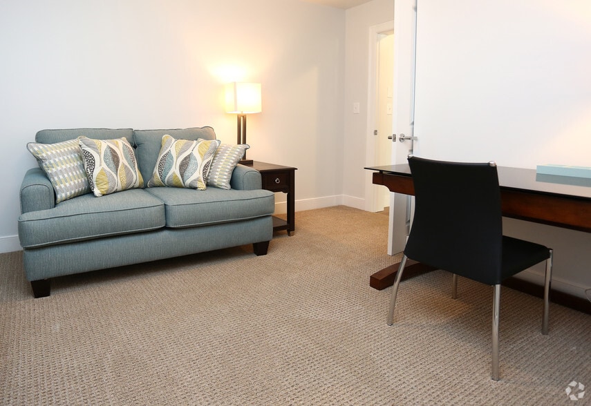 More Photos Of 77A Excelsior Ave, Saratoga Springs Apartments For Lease