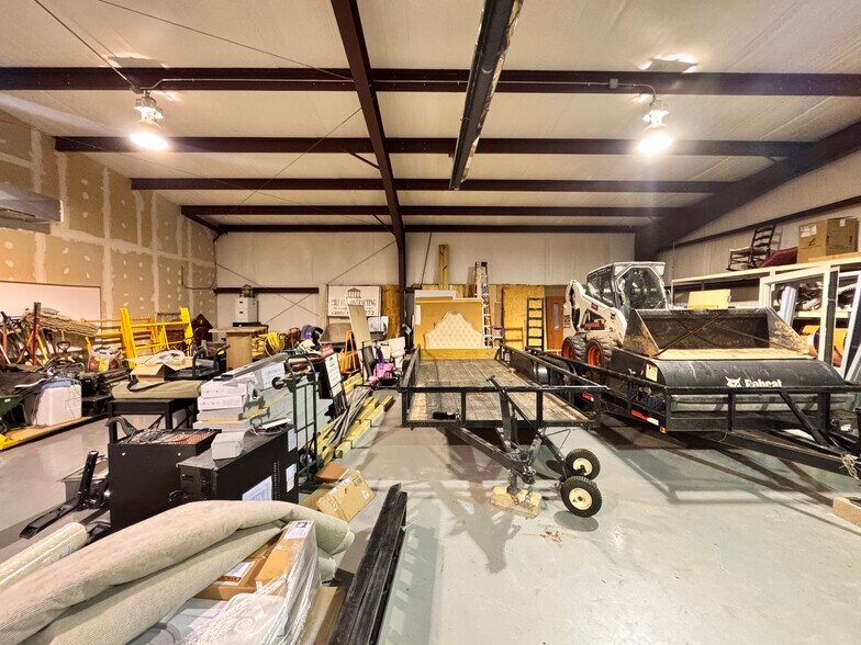 More Photos Of 7408 NW 85th St, Oklahoma City Warehouse For Sale