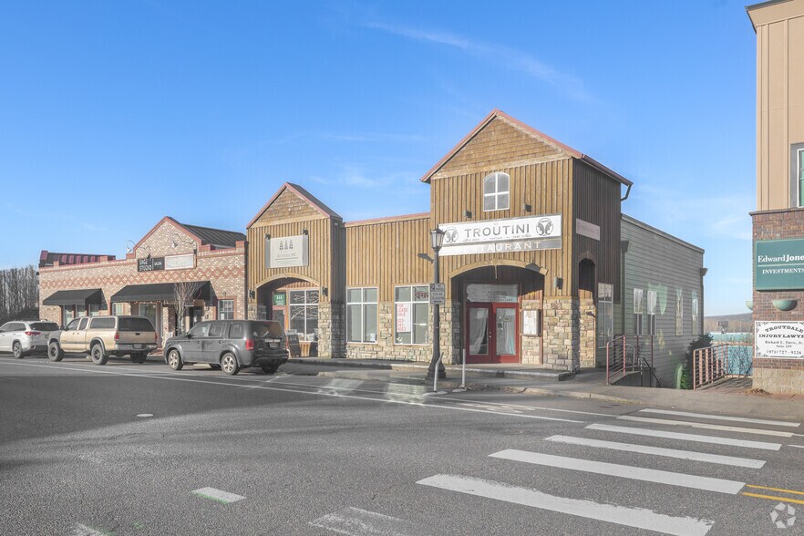 More Photos Of 101 W Columbia River Hwy, Troutdale Freestanding For Lease