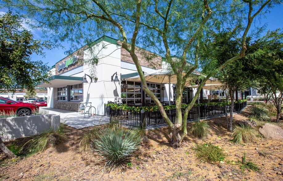 More Photos Of 15600 N Hayden Rd, Scottsdale Storefront For Lease