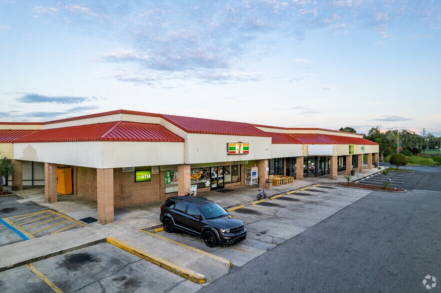 Primary Photo Of 5570-5598 N Orange Blossom Trl, Orlando Office For Lease