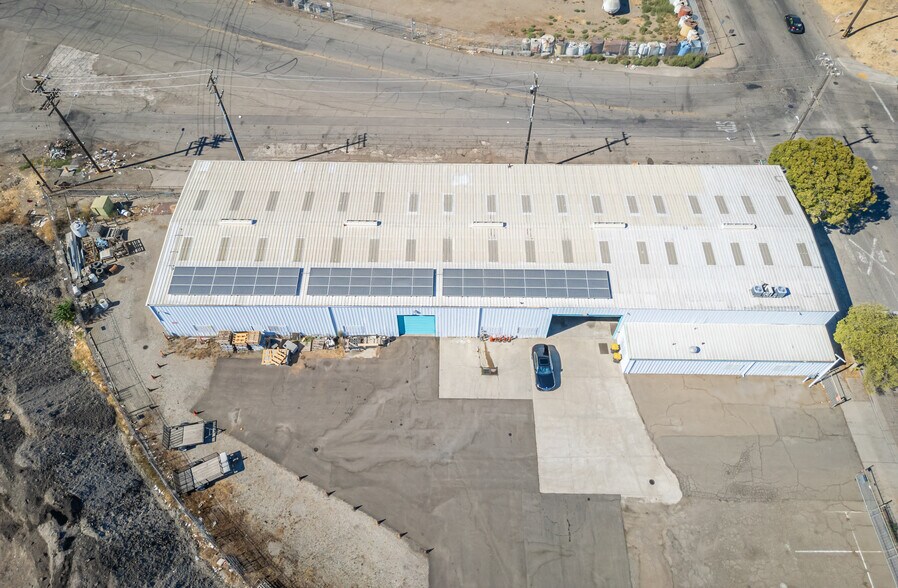 More Photos Of 729 S Commerce St, Stockton Warehouse For Sale