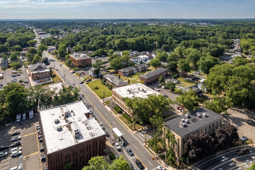 More Photos Of 99 Morris Ave, Springfield Office For Lease