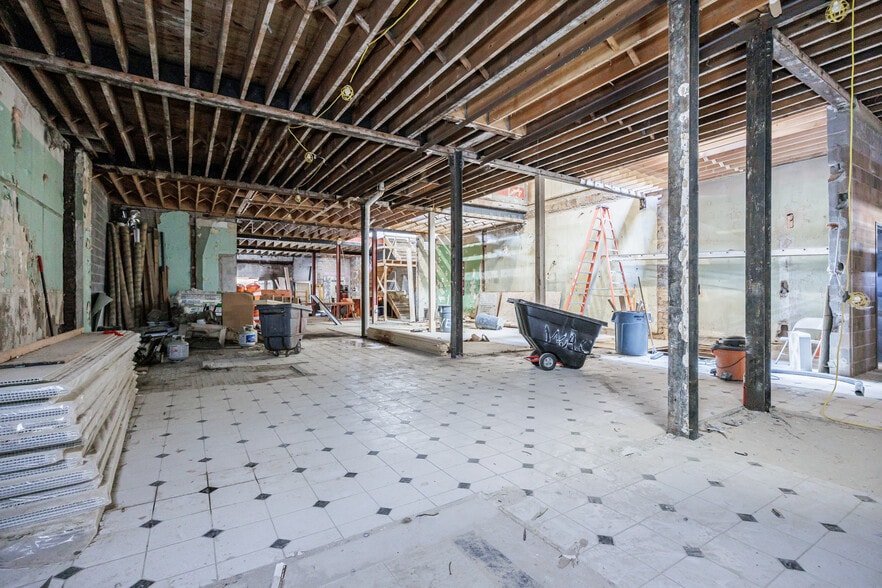 More Photos Of 20 Windsor St, Rochester Theater Concert Hall For Sale