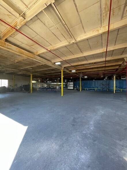 More Photos Of 2215 Union Blvd, Bay Shore Manufacturing For Sale