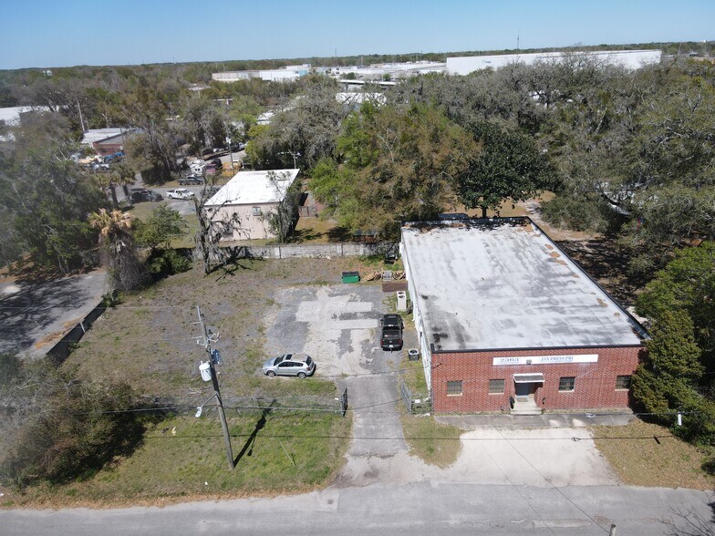 More Photos Of 2363 Swan St, Jacksonville Warehouse For Sale