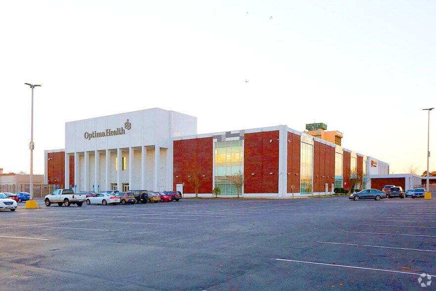 824 N Military Hwy  