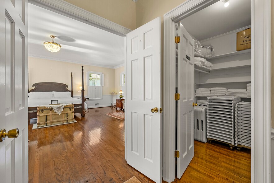 More Photos Of 132 E College St, Griffin Hospitality For Sale