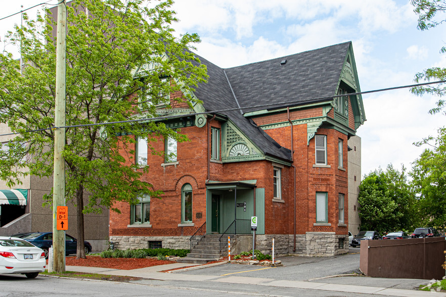 Primary Photo Of 301 Metcalfe St, Ottawa Medical For Sale