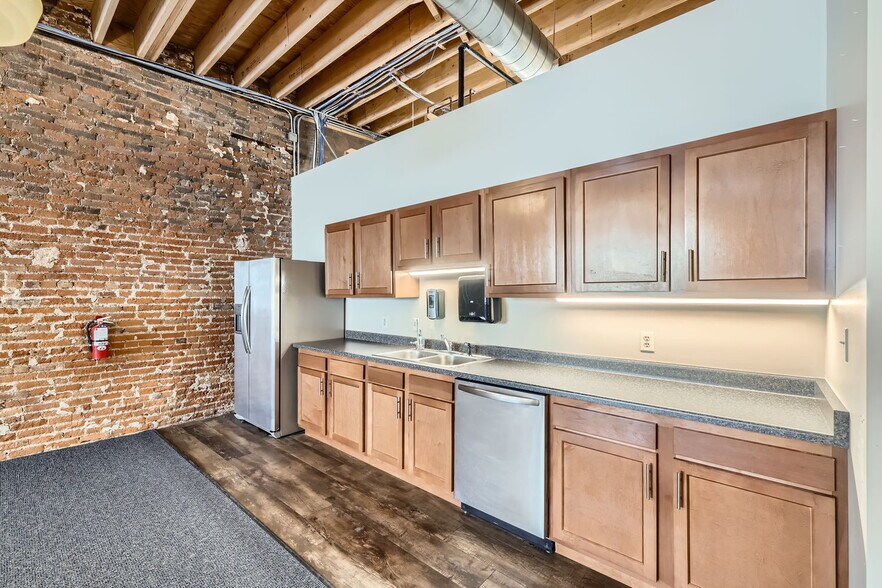 More Photos Of 1507-1509 Blake St, Denver Office For Lease