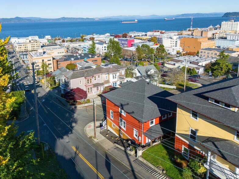 More Photos Of 811 Franklin Ave, Astoria Multifamily For Sale