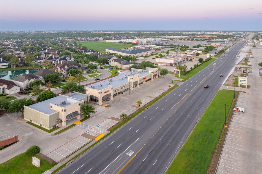 More Photos Of FM 1960 & Windermere, Houston Bank For Lease