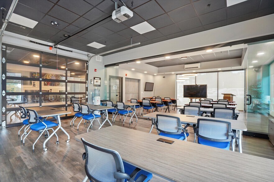 More Photos Of 2395 Lancaster Pike, Reading Coworking Space