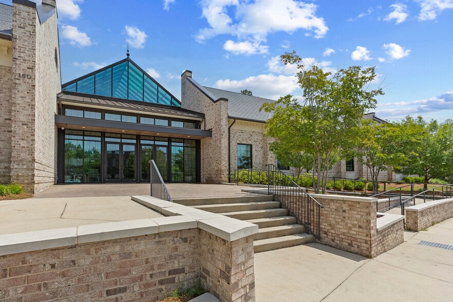More Photos Of 160 Fountains Blvd, Madison Medical For Sale