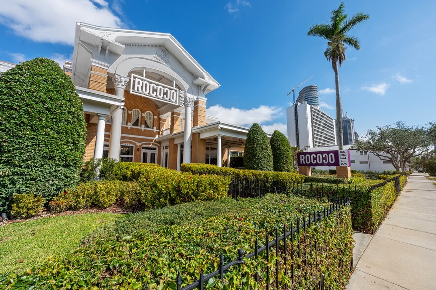 More Photos Of 655 2nd Ave S, Saint Petersburg Restaurant For Sale