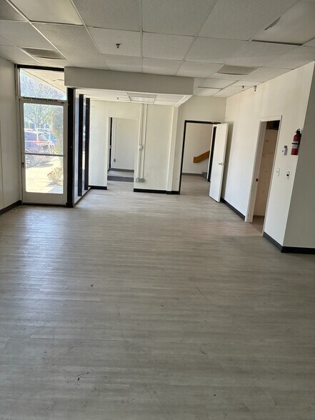 More Photos Of 10312 Norris Ave, Pacoima Unknown For Lease
