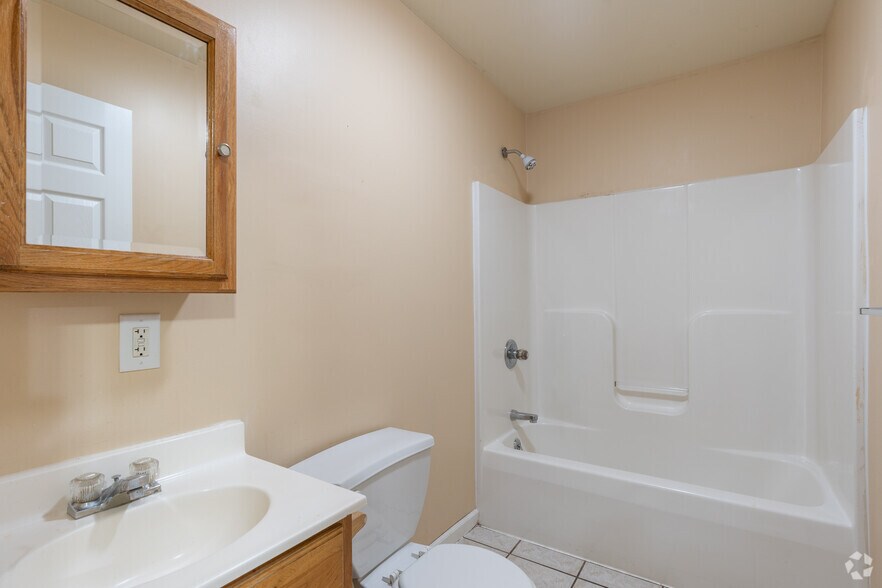 More Photos Of 8894 Knapp Ave, Bloomsburg Apartments For Sale