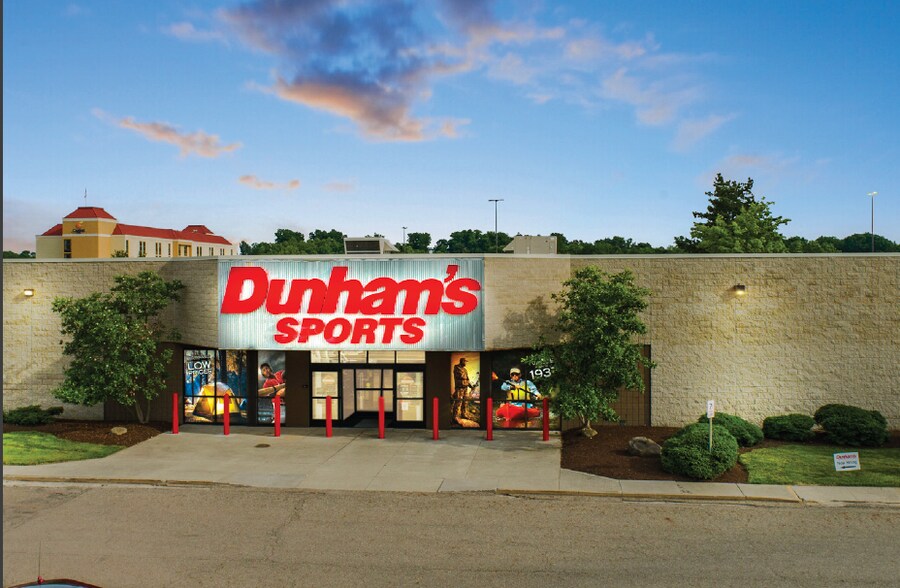 More Photos Of 2500 W State St, Alliance Storefront For Lease