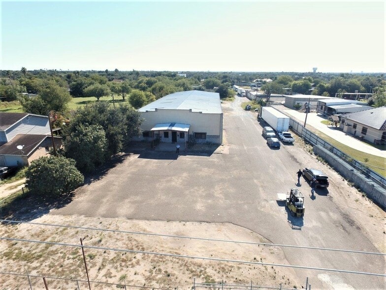 More Photos Of 3700 N Stewart Rd, Mission Warehouse For Lease