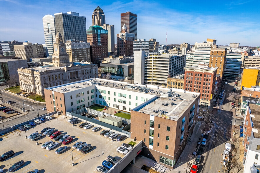 More Photos Of 420 Court Ave, Des Moines Apartments For Lease