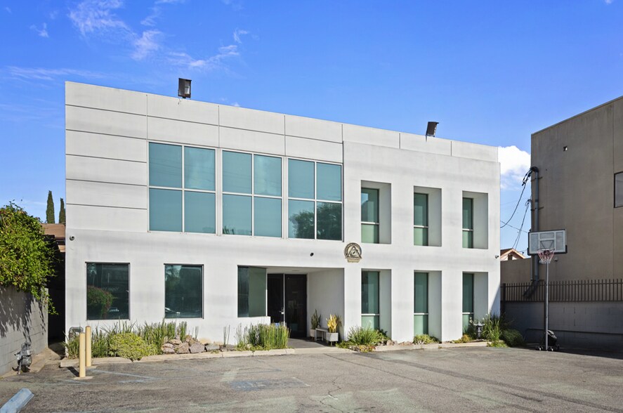 More Photos Of 1714 Hillhurst Ave, Los Angeles Office For Sale
