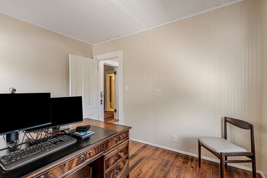 More Photos Of 602 W K St, Benicia Freestanding For Sale