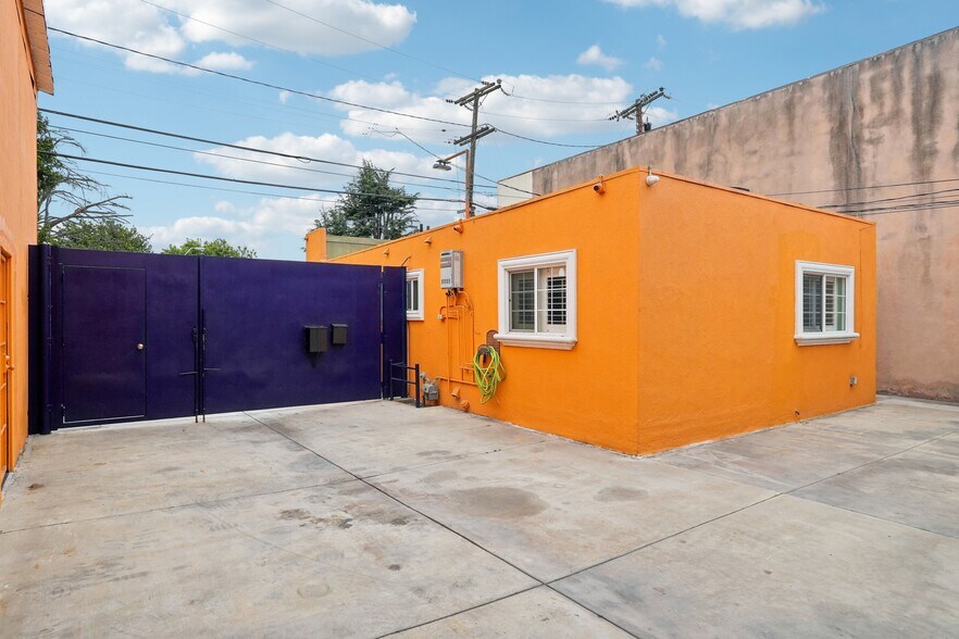More Photos Of 10240 Atlantic Ave, South Gate Storefront For Sale