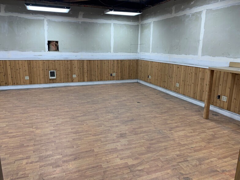 More Photos Of 970 NW Park Ave, Estacada Warehouse For Lease