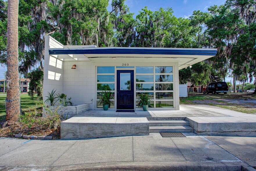 Primary Photo Of 203 Laurel St, Palatka Office For Sale