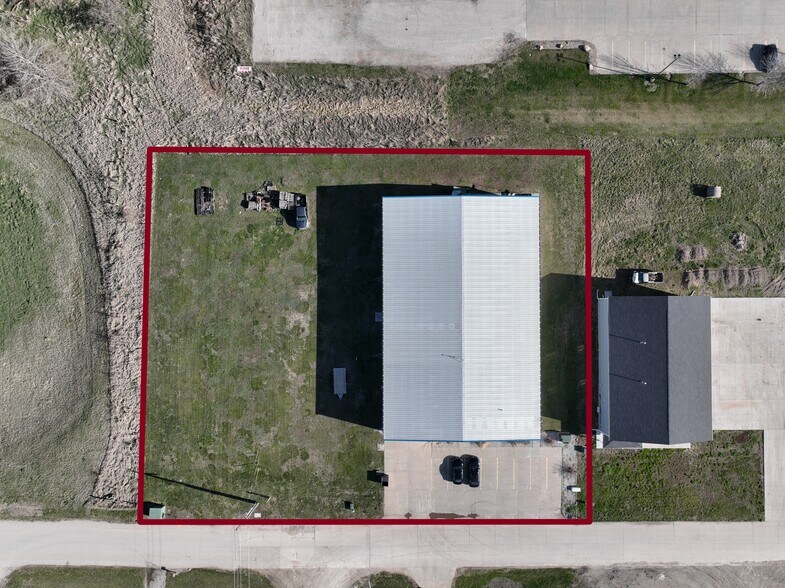 More Photos Of 990 Cottonwood Ave, Seward Warehouse For Sale