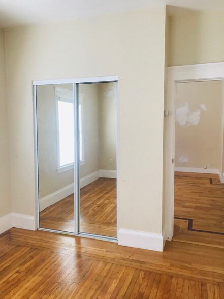 More Photos Of 1364 E 27th St, Oakland Apartments For Sale